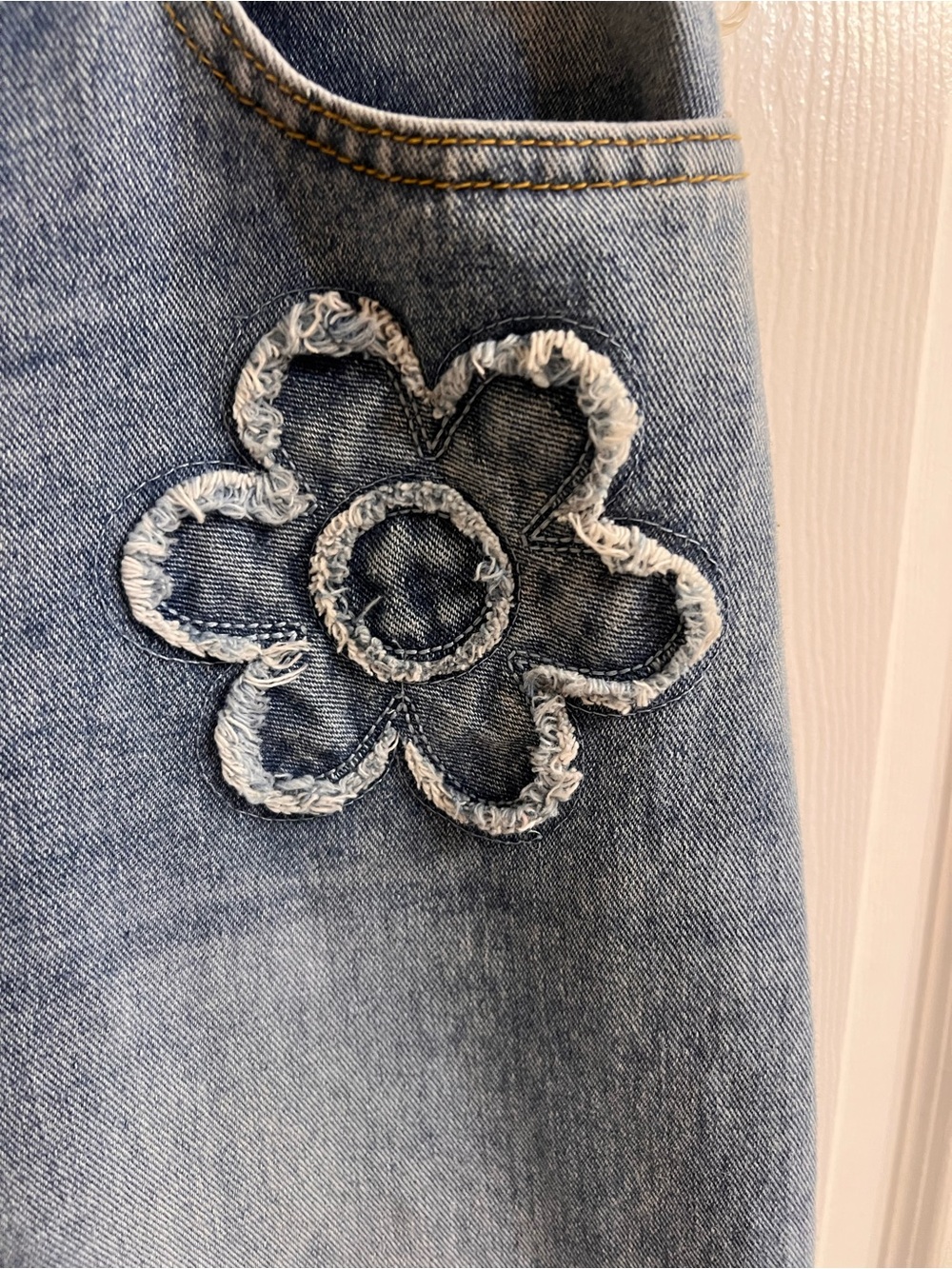 Sweethearts Los Angeles Flower Patchwork Light Wash Jeans Size 9/29 - Picture 6 of 12